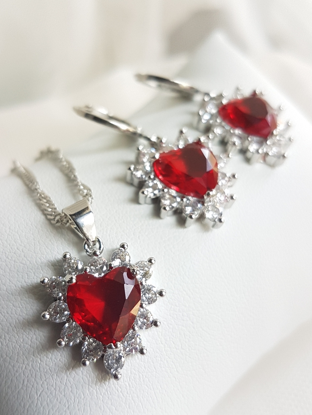 Swarovski Elements 925 Sterling Silver Ruby Red Heart Halo Pendant Necklace NEW